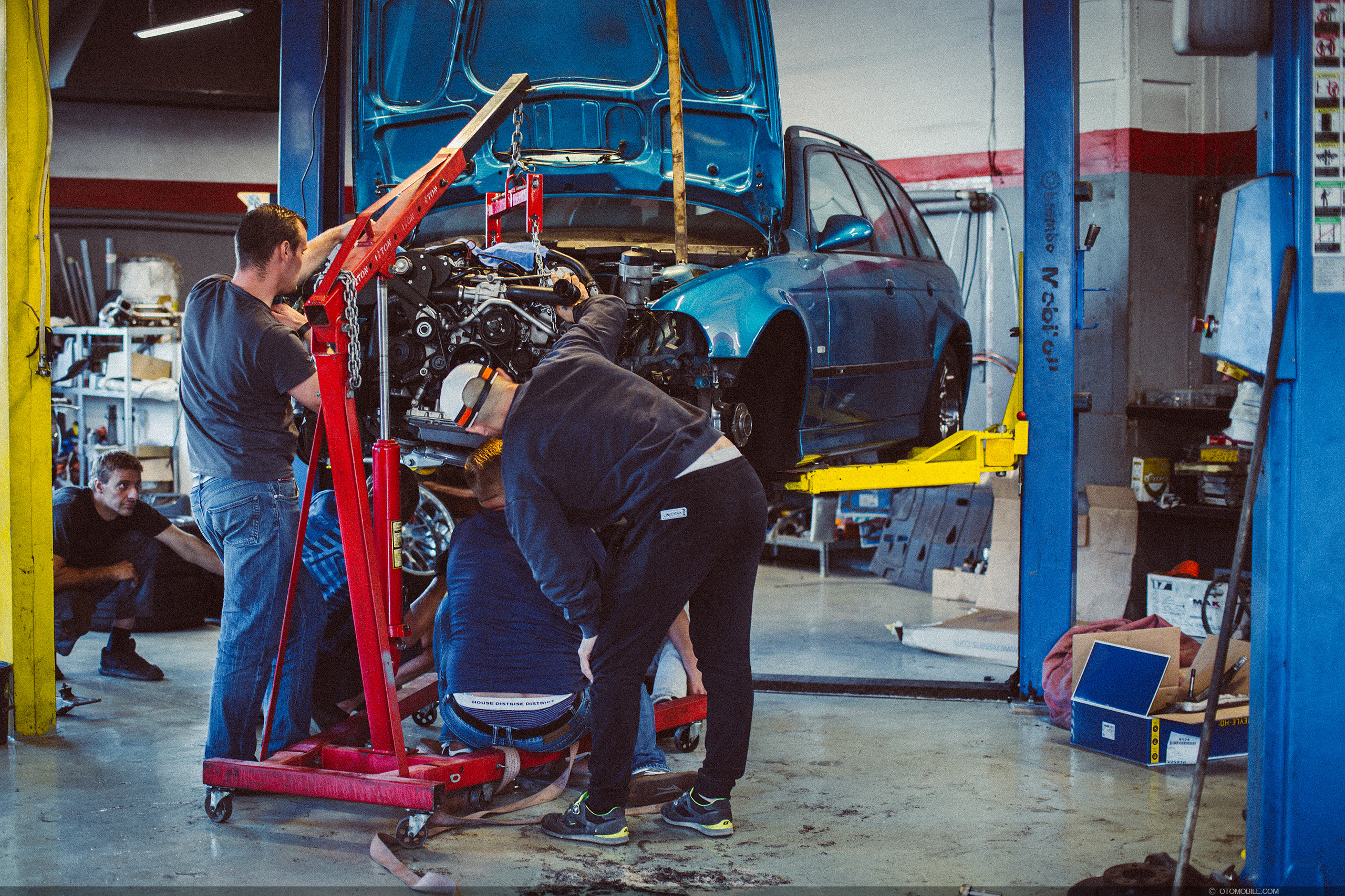 BMW M5 E39 Touring Wide-Body ESS Supercharged "Individual Program Atlantis Metallic with Titanic Blau interior. S62 Motor Install with sleeves, balanced crankshaft, balanced piston rods and custom balanced pistons. Workshop @Driftdarbnica, Riga, Latvia